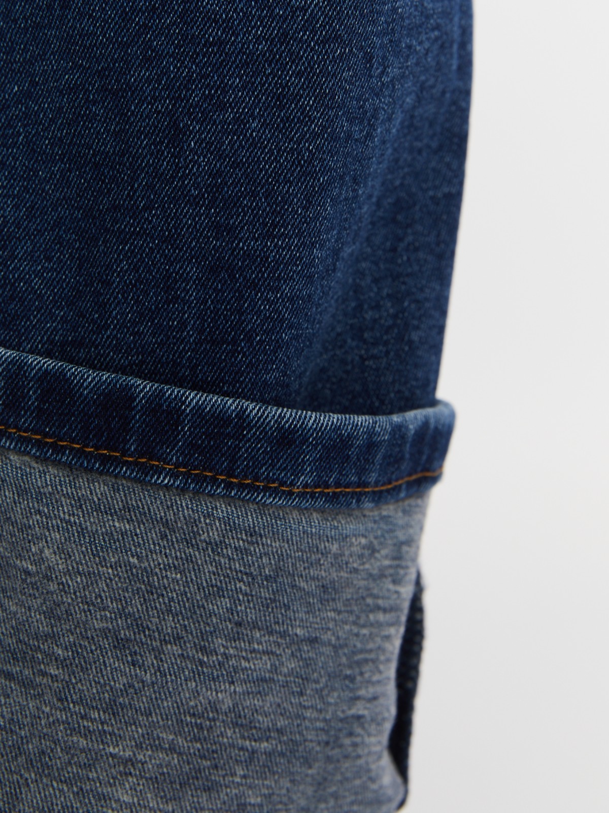 Утеплённые джинсы прямого фасона Regular с начёсом внутри